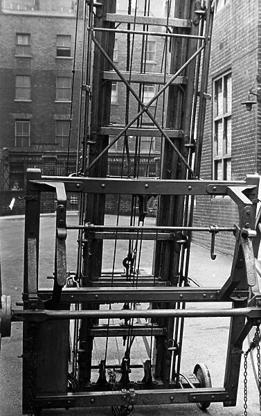 Ladder, carriage frame and runners