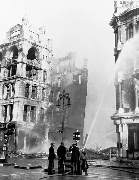 Blitz in London -- Oxford Street after an air raid, WW2