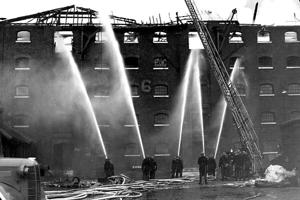 Blitz in London -- Surrey Commercial Docks, WW2