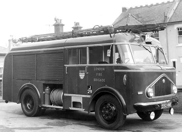 GLC-LFB - Former County Brigade pump fire engine