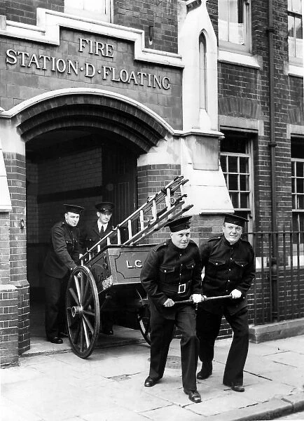 LCC-LFB Fire Station D, Floating Platform Wharf, Rotherhithe