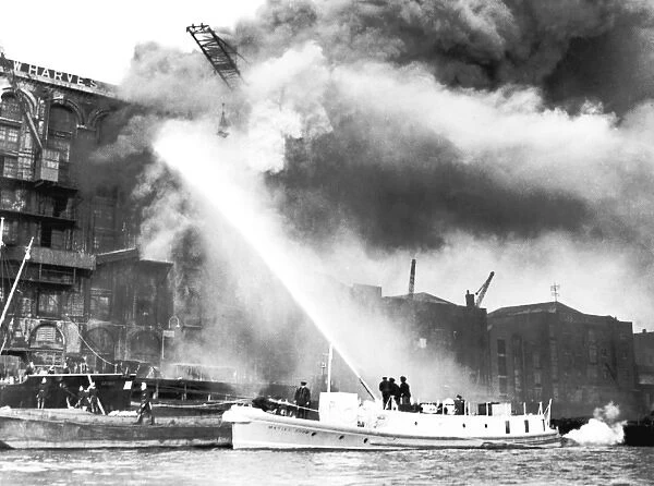 LCC-LFB fireboat Massey Shaw in action