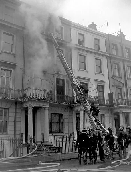 LCC-LFB Serious house fire in Notting Hill