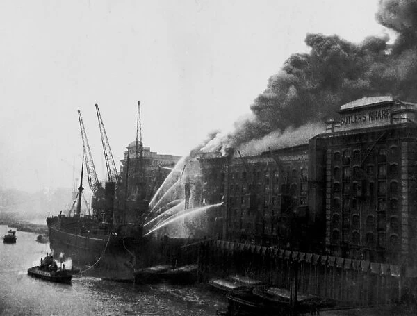 LCC-LFB Warehouse fire, Butlers Wharf, Bermondsey