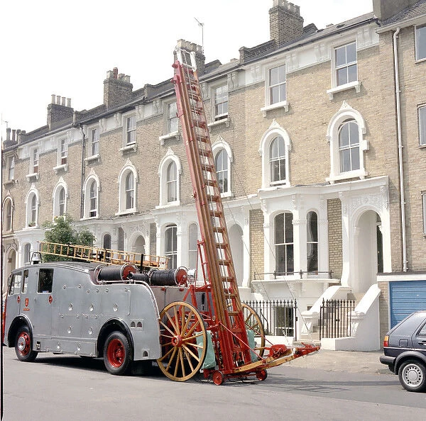LFDCA-LFB Vintage fire engine in a Clapham street