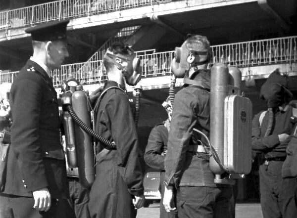 NFS (London) breathing apparatus training, WW2