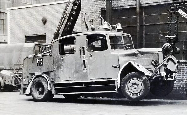 NFS (London Region) damaged LFB fire appliance, WW2
