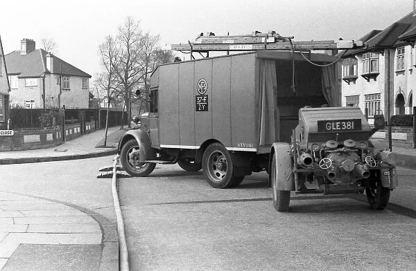 NFS (London) towing unit and trailer pump, WW2