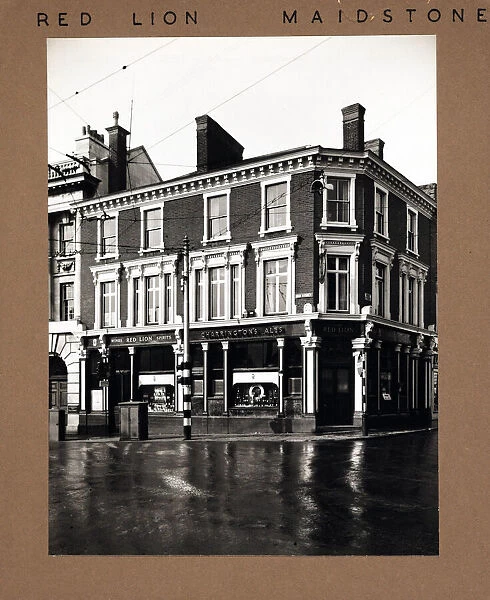 Photograph of Red Lion PH, Maidstone, Kent