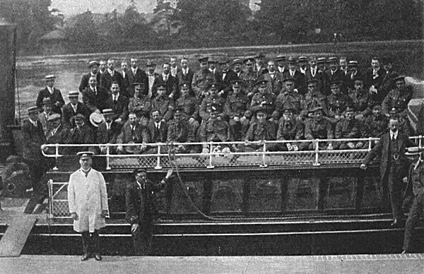 River trip for wounded soldiers, WW1