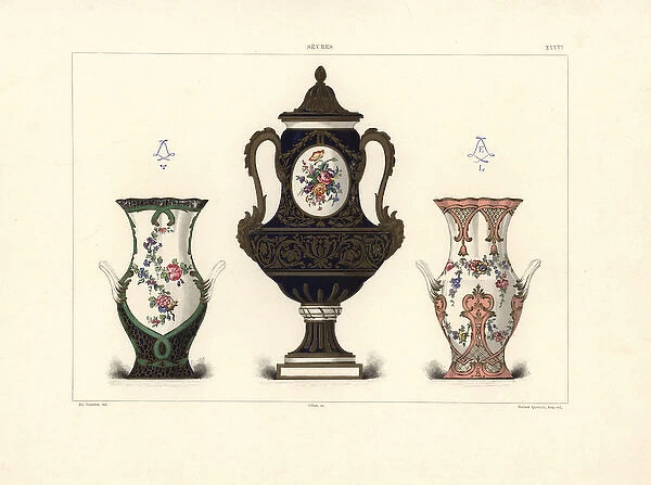 Vases with floral decoration