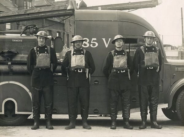 AFS men stationed at Brixton, WW2