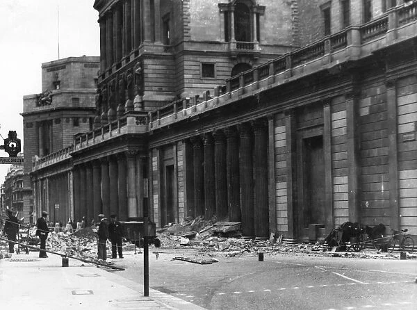 Blitz in City of London - Threadneedle Street, WW2