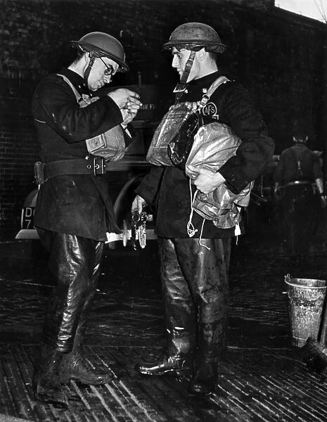 Blitz in London -- two AFS firefighters, WW2