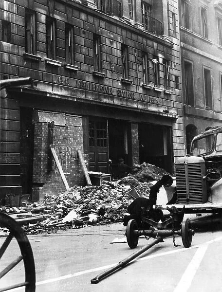 Blitz in London -- Cannon Street fire station, WW2