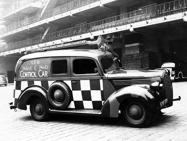Blitz in London -- LFB control car, WW2