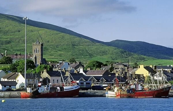 Ireland, County Kerry, Dingle, view of the fishing port