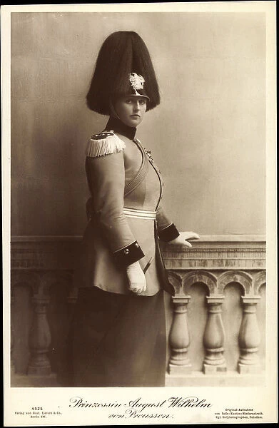 Ak Princess August William of Prussia in uniform, Liersch 4525 (b  /  w photo)