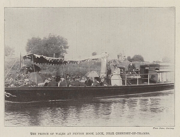 The Prince of Wales at Penton Hook Lock, near Chertsey-on-Thames (b  /  w photo)