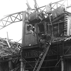 Blitz in London -- searching for casualties, WW2