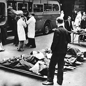 Evacuating hospital patients in World War Two