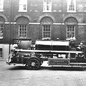 LCC-LFB early foam tender at Southwark with crew