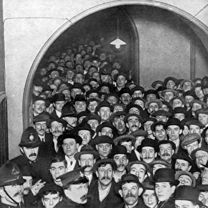 London recruits at Southwark Town Hall, WW1