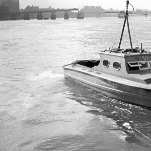 NFS (London Region) fire float on the Thames, WW2