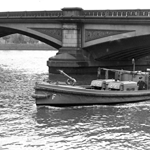 NFS (London Region) fireboat on the River Thames, WW2