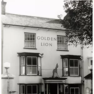 Photograph of Golden Lion PH, Seaton, Devon