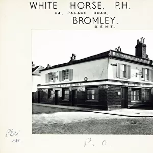 Photograph of White Horse PH, Bromley, Greater London