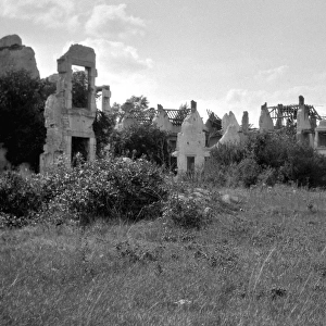 Ruined buildings, WWI