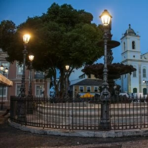 Nightshoot of the 16 do novembro Square, Pelourinho, UNESCO World Heritage Site, Salvador da Bahia, Bahia, Brazil, South America