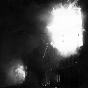 Building on fire in Southwark Street, London - WW2, Blitz