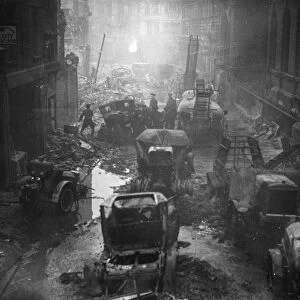 Fire engines caught in the blitz, WW2