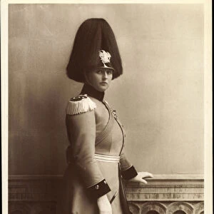 Ak Princess August William of Prussia in uniform, Liersch 4525 (b / w photo)