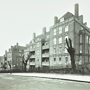 Hornsey Rise Estate, Sunnyside Road, London, 1927 (b / w photo)