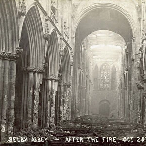 Selby Abbey, after the fire, 20 October 1906 (b / w photo)