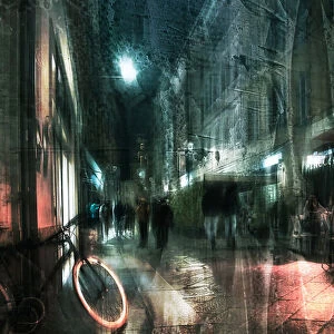 Night walk through the alleys of Parma