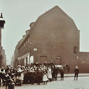 Crowd of East End children, Red Lion Street, Wapping, London, 1904