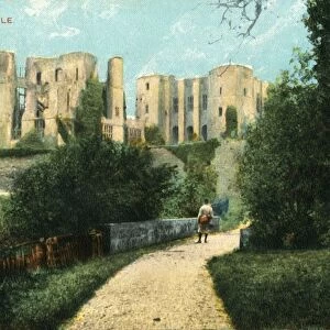 Kenilworth Castle, late 19th-early 20th century. Creator: Unknown