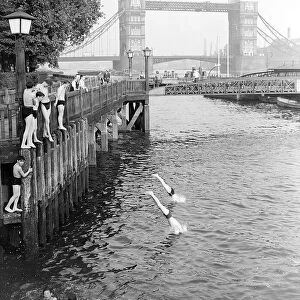 Weather Hot London Tower Bridge June 1952 Boys jumping off the bank of the River
