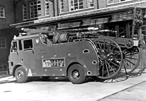 GLC-LFB - Dual purpose pump-escape fire engine
