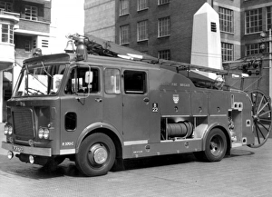 GLC-LFB - Dual purpose pump-escape fire engine