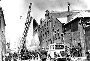 LCC-LFB in action at warehouse blaze