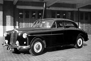 LCC-LFB Chief Officers car at Lambeth HQ
