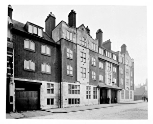 LCC-LFB Highbury fire station, N5
