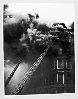 LCC-LFB Serious office fire, Farringdon Street EC4