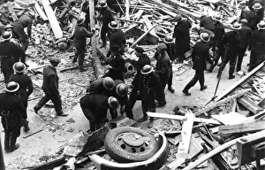Blitz in London -- searching debris for casualties, WW2