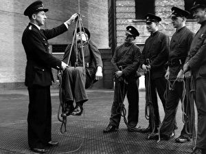LFB firefighters receiving knots and lines training